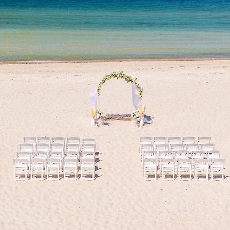 Sea Crest Beach Resort Falmouth Esterno foto
