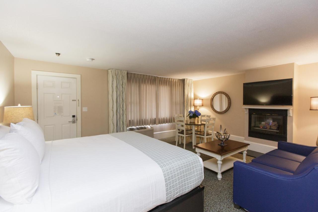 Sea Crest Beach Resort Falmouth Esterno foto