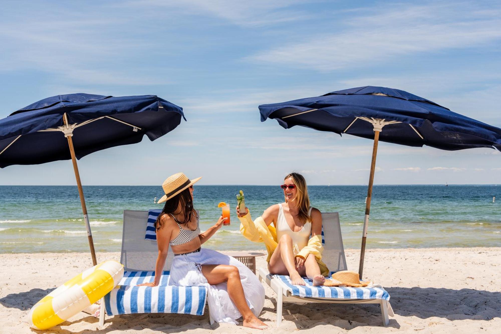 Sea Crest Beach Resort Falmouth Esterno foto